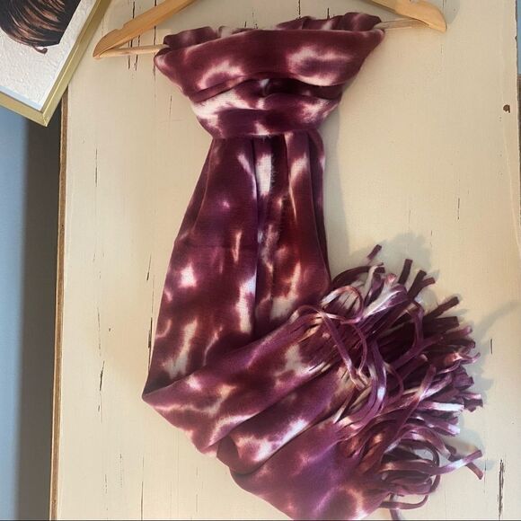 Calvin Klein tie dye scarf - Picture 3 of 9